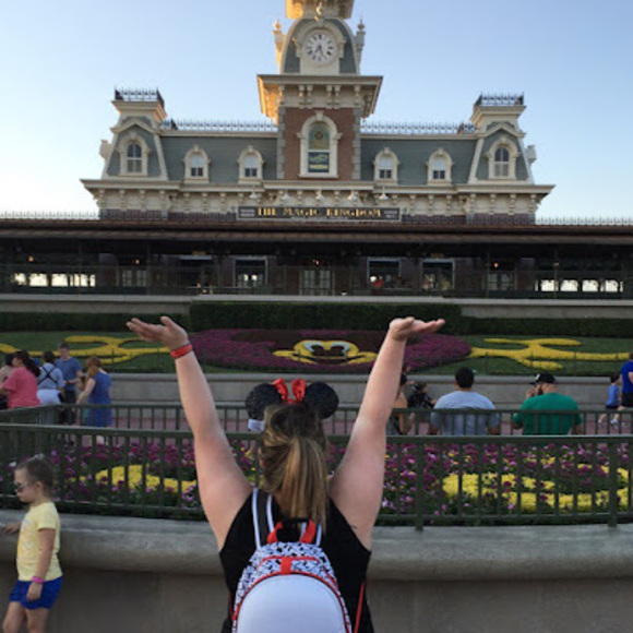 Meet your Posher, Sara - Picture 1 of 1